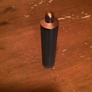 Dyson airwrap 1.6” long barrel